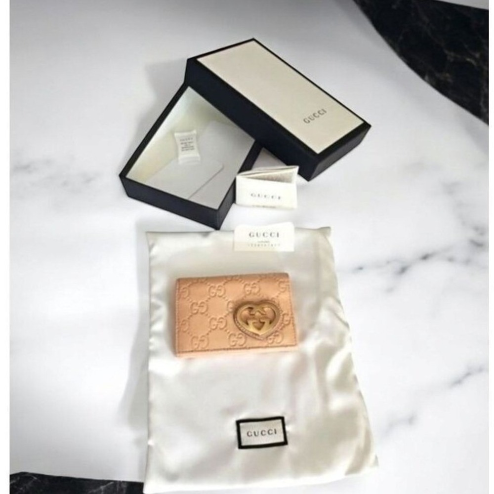 Gucci GG Matelasse Leather Card Holder Wallet Beige Beige Box Dust Bag Set